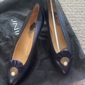 Italian dressing shoes Size 6 New With Tag and exclusive accessories.